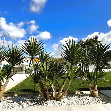 Casa Da Luisa Lourinha (Lisbon)